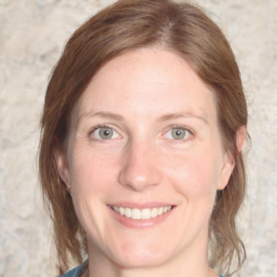 Ritratto professionale di Elisa Fontana, mentor per progetti finali