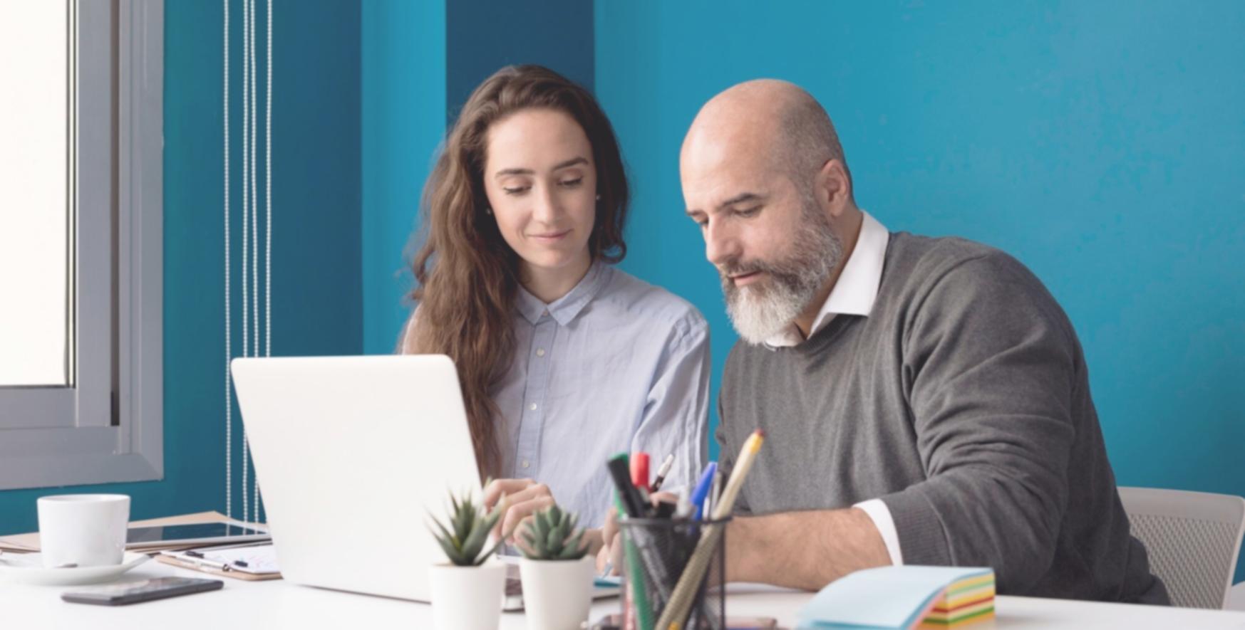 Lo spazio di lavoro del team sorantivexa dove nascono le storie attraverso il montaggio video